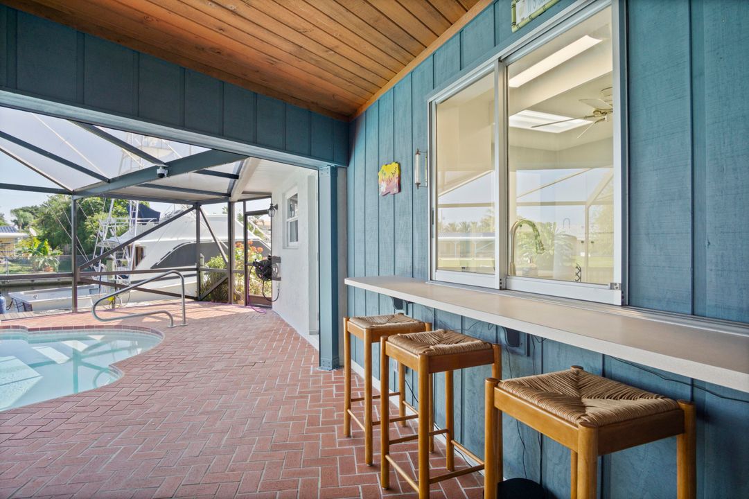 For Rent: $10,500 (3 beds, 2 baths, 1979 Square Feet)