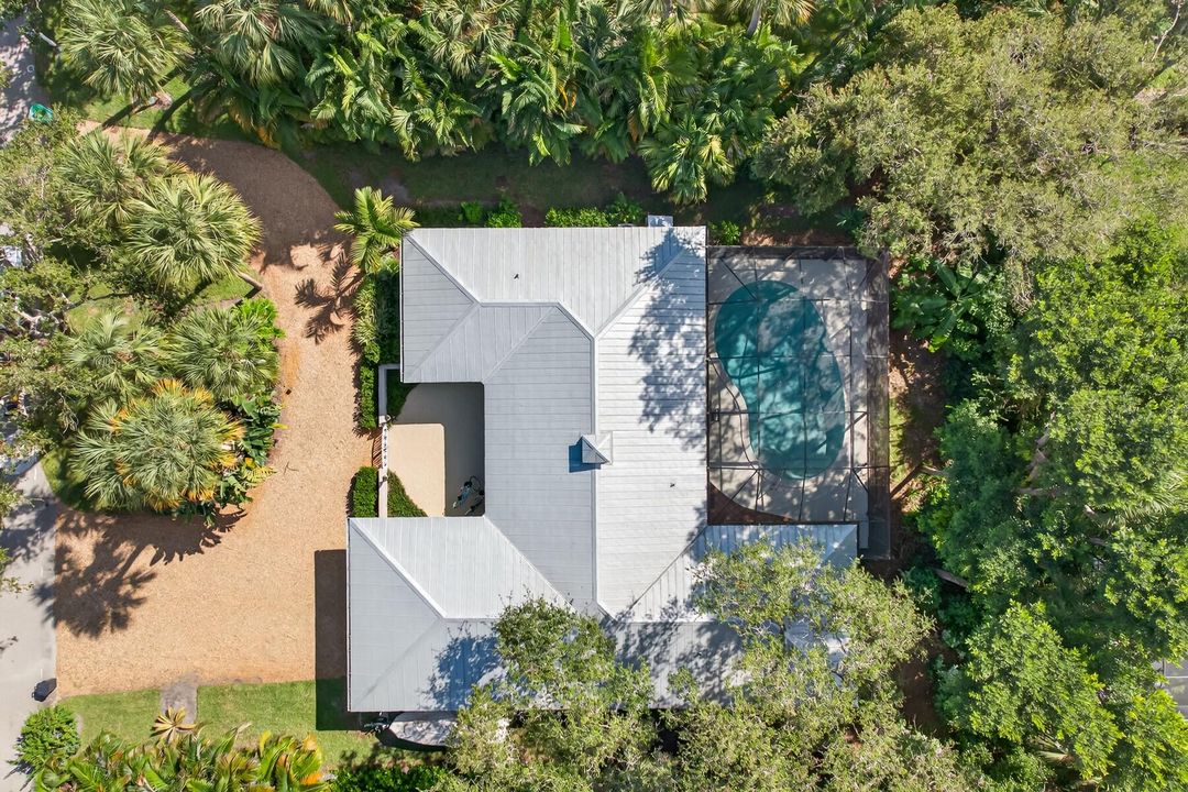 For Sale: $1,345,000 (4 beds, 3 baths, 1864 Square Feet)