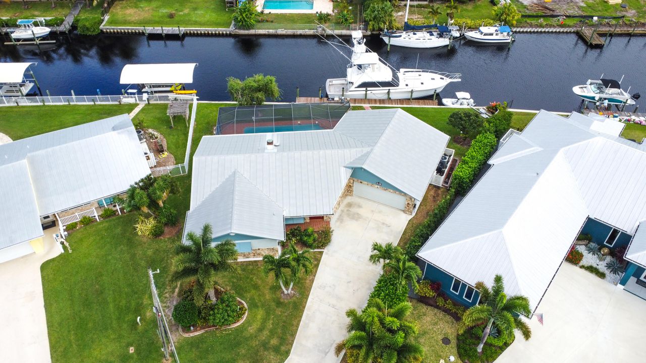 For Rent: $10,500 (3 beds, 2 baths, 1979 Square Feet)