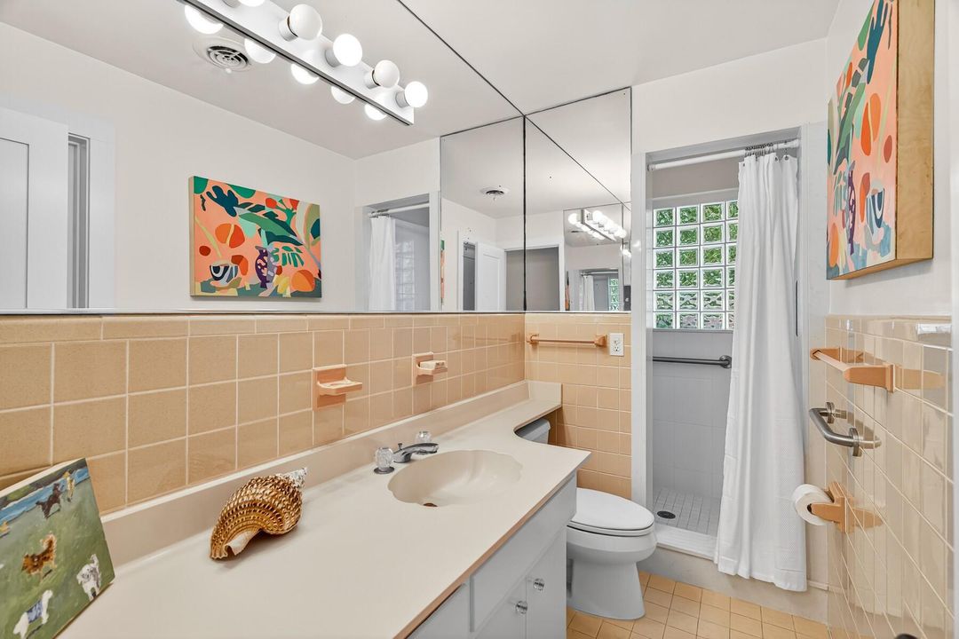 For Sale: $1,345,000 (4 beds, 3 baths, 1864 Square Feet)