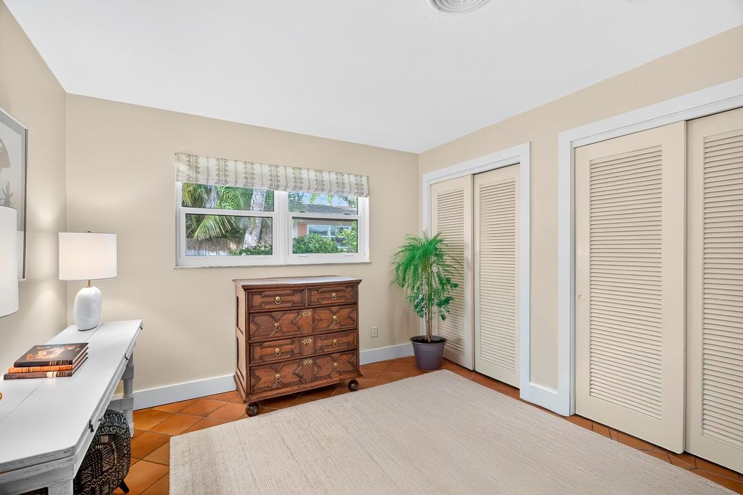 For Sale: $1,345,000 (4 beds, 3 baths, 1864 Square Feet)