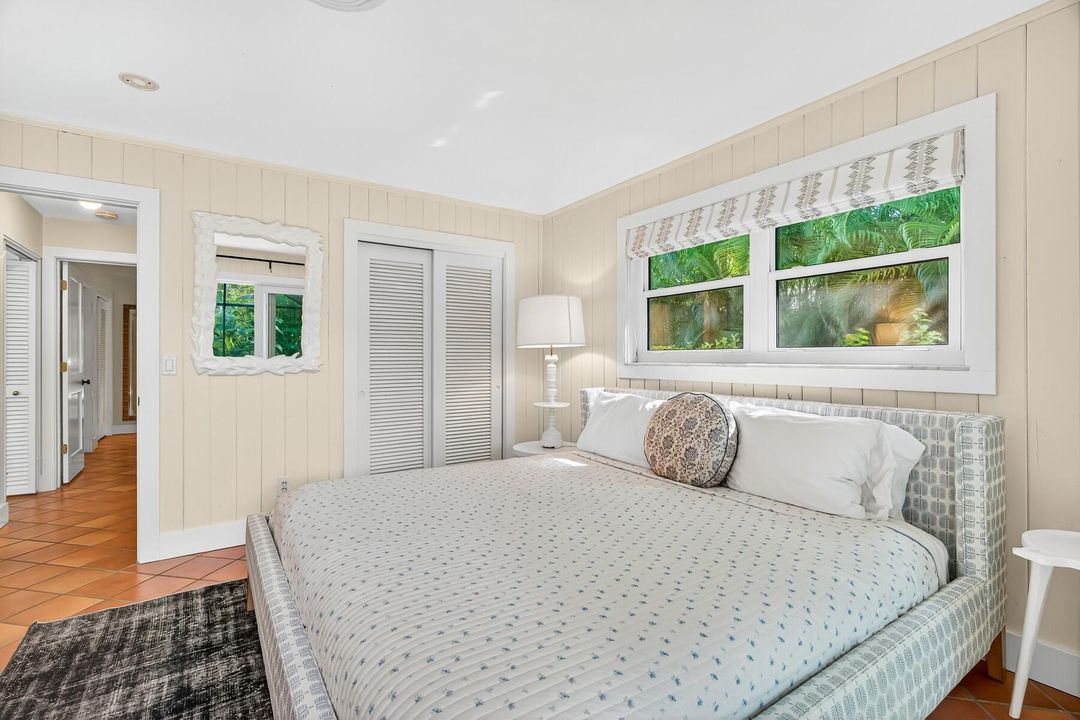 For Sale: $1,345,000 (4 beds, 3 baths, 1864 Square Feet)