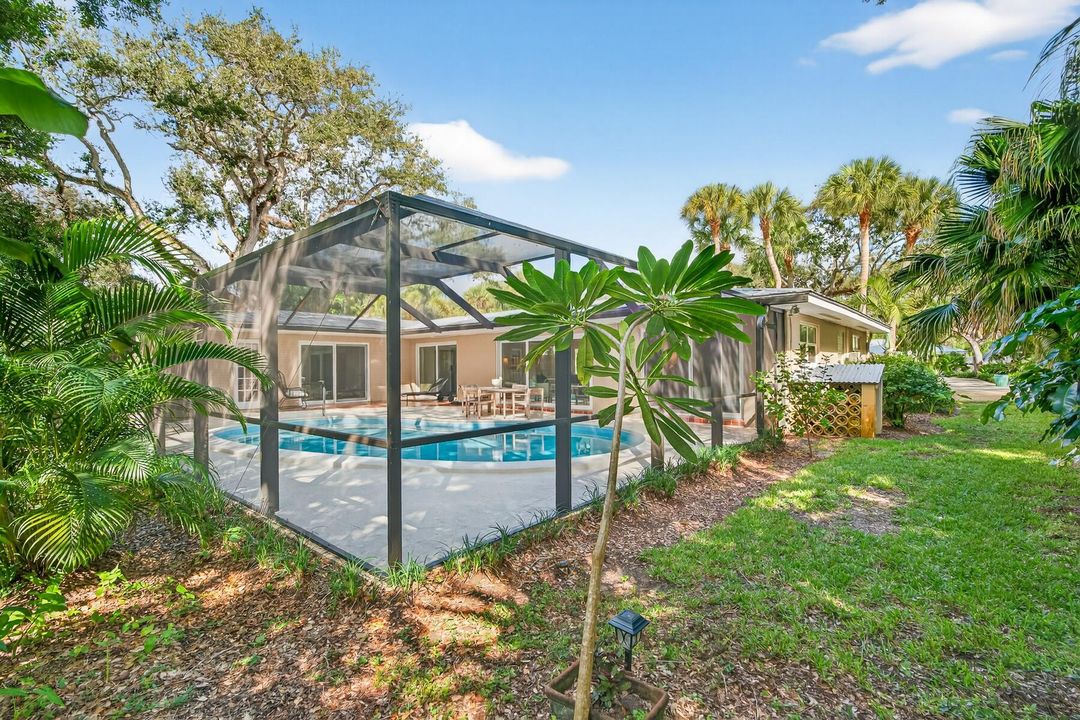 For Sale: $1,345,000 (4 beds, 3 baths, 1864 Square Feet)