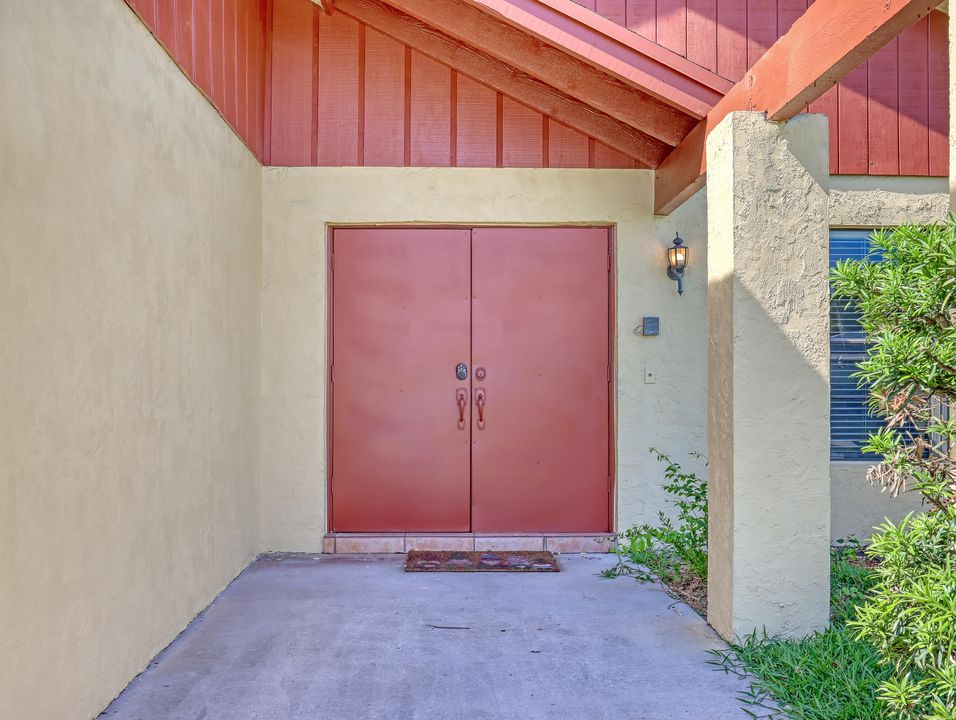 Activo con contrato: $465,000 (3 camas, 2 baños, 1672 Pies cuadrados)