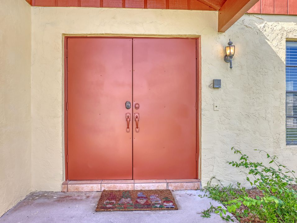 Activo con contrato: $465,000 (3 camas, 2 baños, 1672 Pies cuadrados)