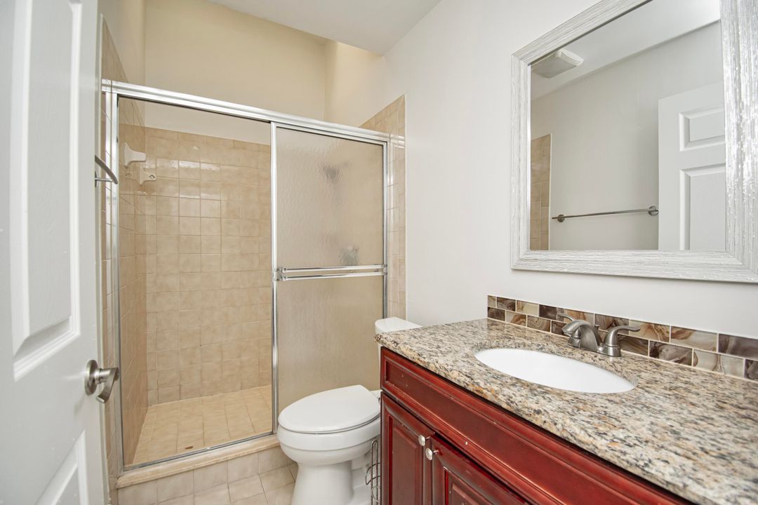 合同活跃: $4,500 (3 贝兹, 3 浴室, 1781 平方英尺)