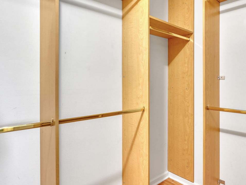 Activo con contrato: $465,000 (3 camas, 2 baños, 1672 Pies cuadrados)