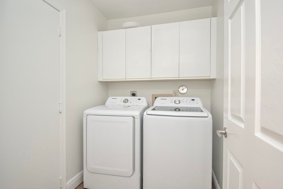 合同活跃: $4,500 (3 贝兹, 3 浴室, 1781 平方英尺)