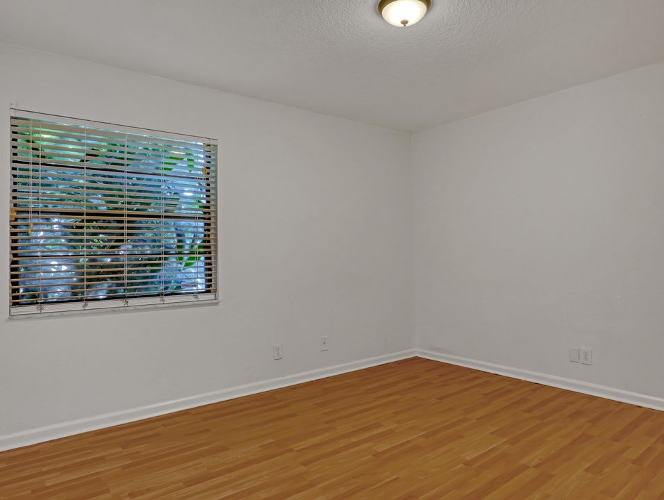 Activo con contrato: $465,000 (3 camas, 2 baños, 1672 Pies cuadrados)