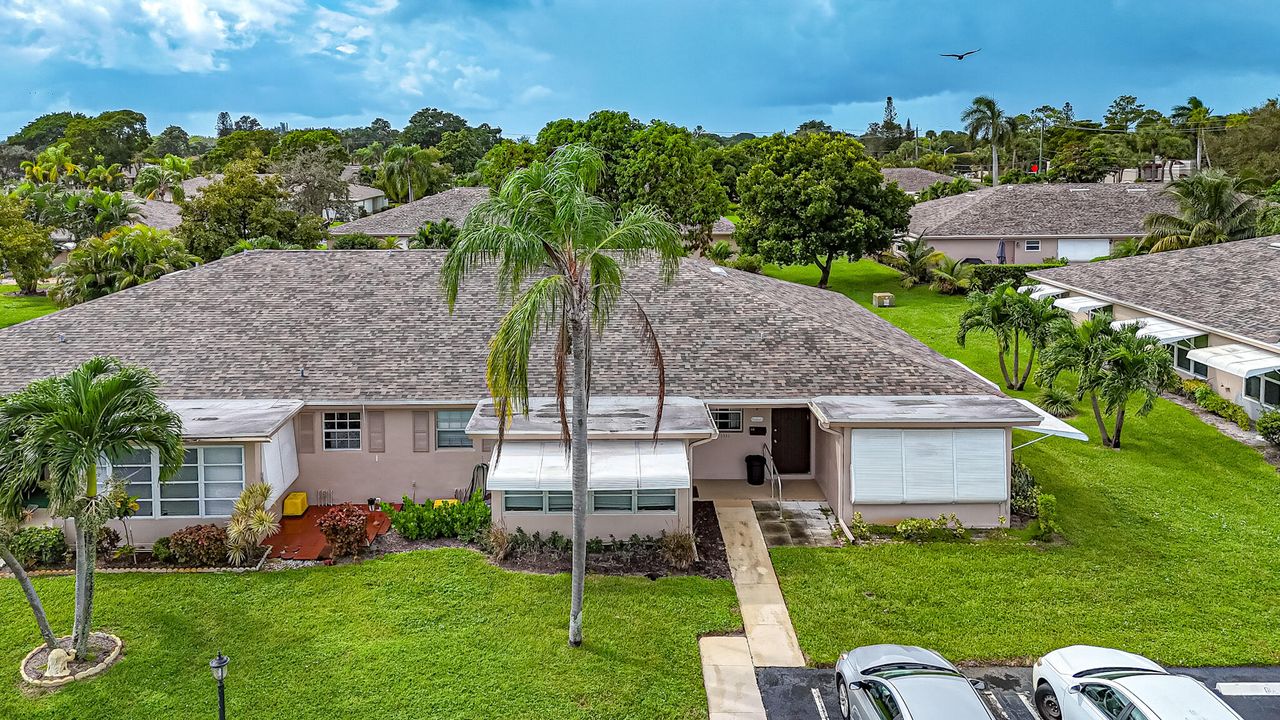 待售: $189,900 (1 贝兹, 1 浴室, 1040 平方英尺)