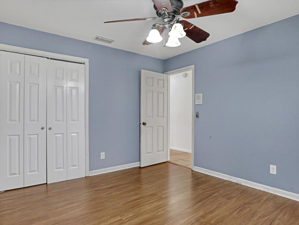 Activo con contrato: $465,000 (3 camas, 2 baños, 1672 Pies cuadrados)