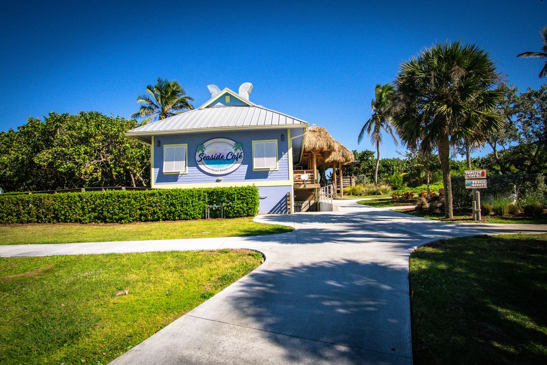 For Rent: $10,500 (3 beds, 2 baths, 1979 Square Feet)