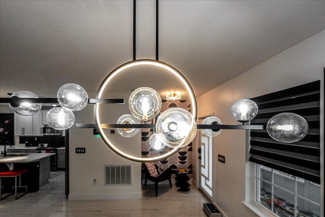 Active With Contract: $419,900 (3 beds, 2 baths, 1600 Square Feet)