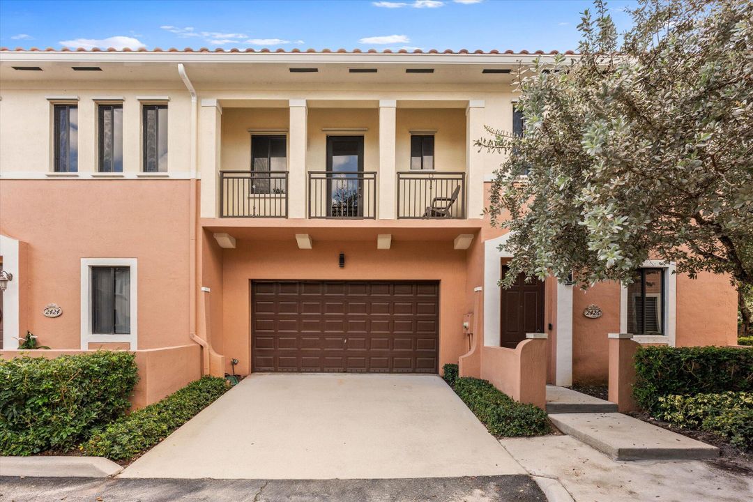 Active With Contract: $450,000 (3 beds, 2 baths, 1990 Square Feet)