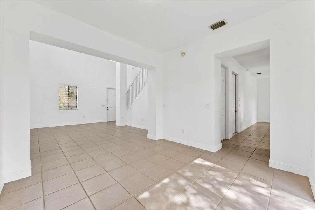 Active With Contract: $450,000 (3 beds, 2 baths, 1990 Square Feet)