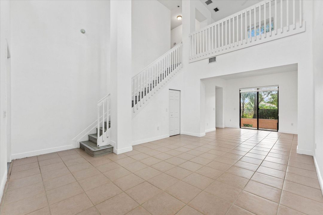 Active With Contract: $450,000 (3 beds, 2 baths, 1990 Square Feet)