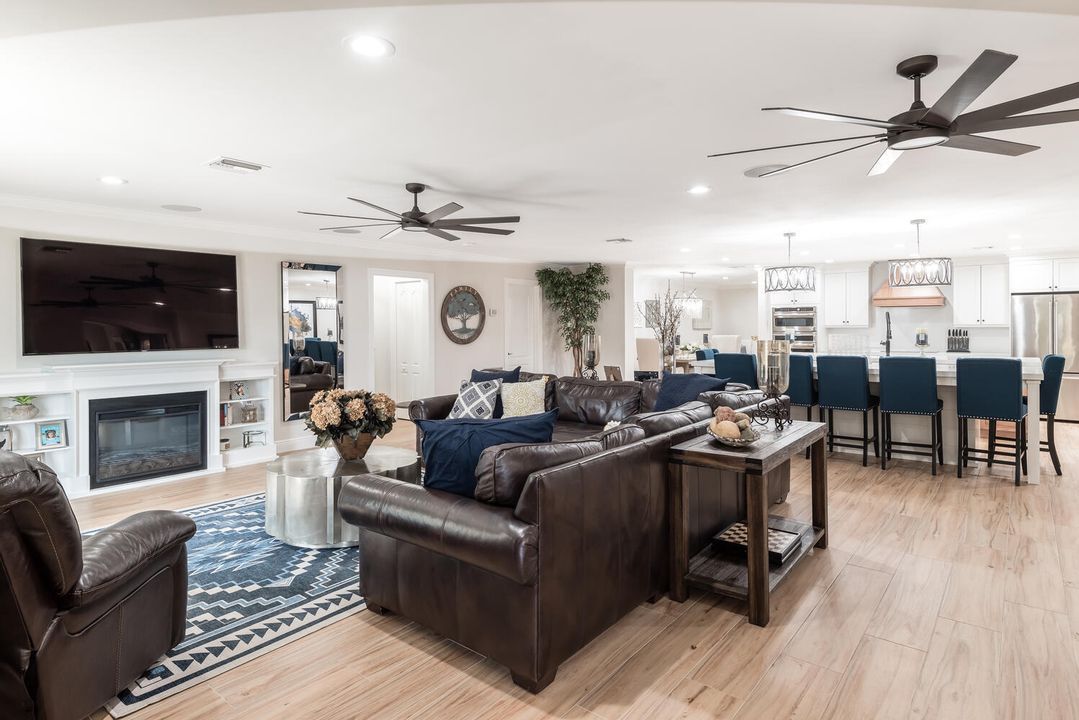 Activo con contrato: $1,250,000 (5 camas, 4 baños, 3226 Pies cuadrados)