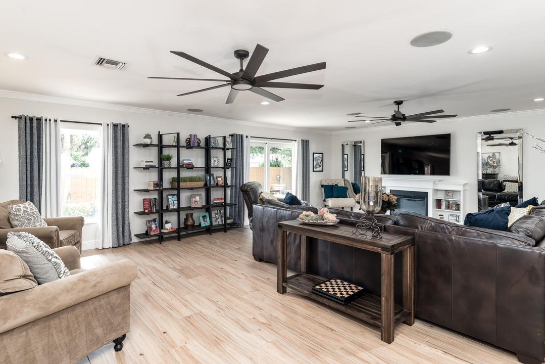 Activo con contrato: $1,250,000 (5 camas, 4 baños, 3226 Pies cuadrados)