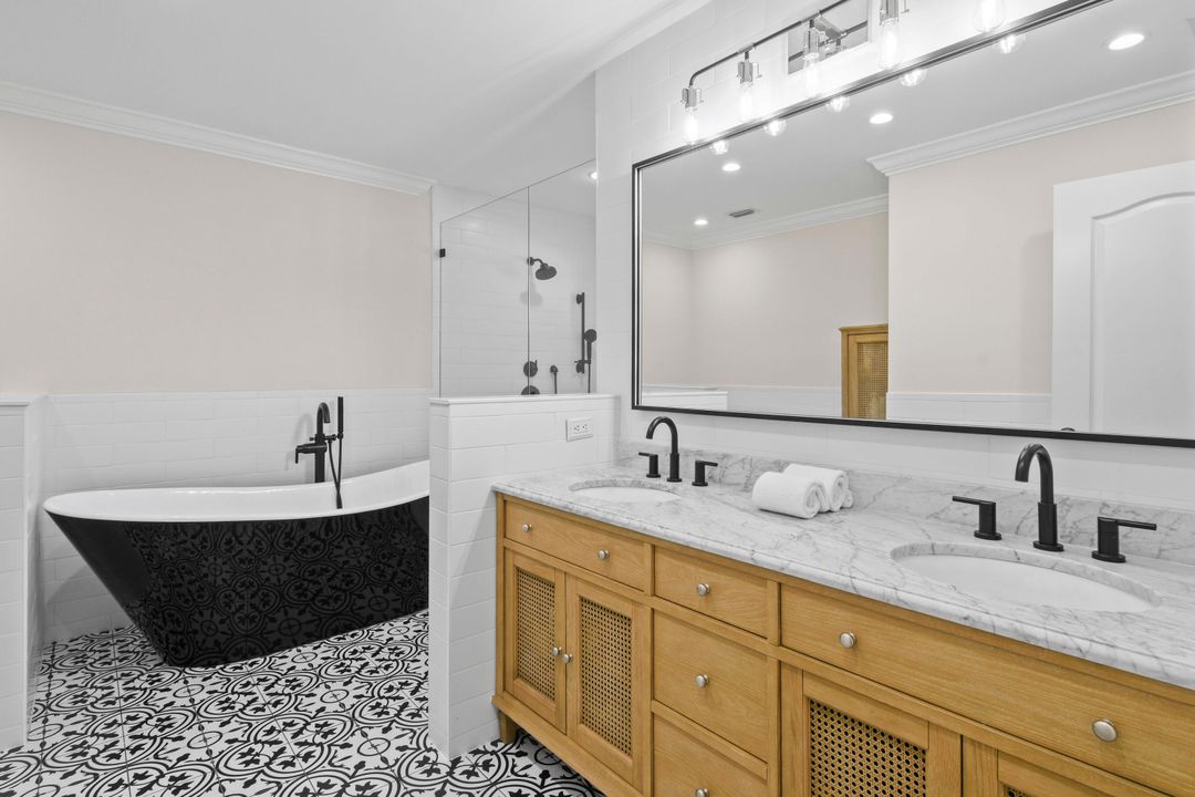 Activo con contrato: $1,250,000 (5 camas, 4 baños, 3226 Pies cuadrados)