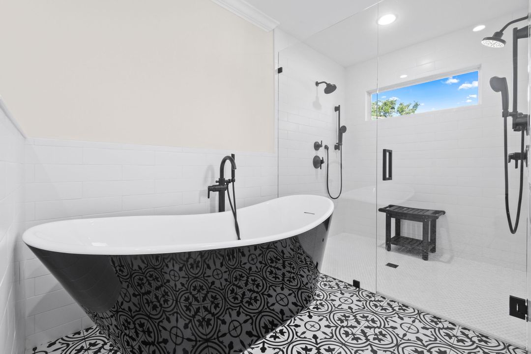 Activo con contrato: $1,250,000 (5 camas, 4 baños, 3226 Pies cuadrados)