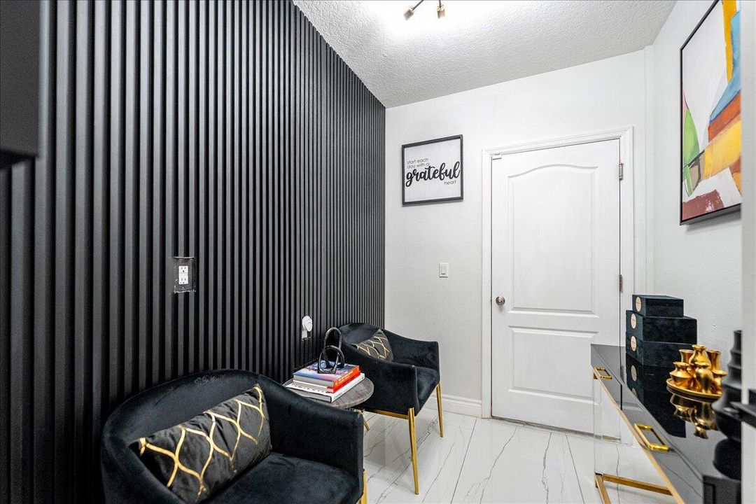 Active With Contract: $419,900 (3 beds, 2 baths, 1600 Square Feet)