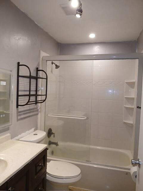 合同活跃: $659,900 (3 贝兹, 2 浴室, 2546 平方英尺)