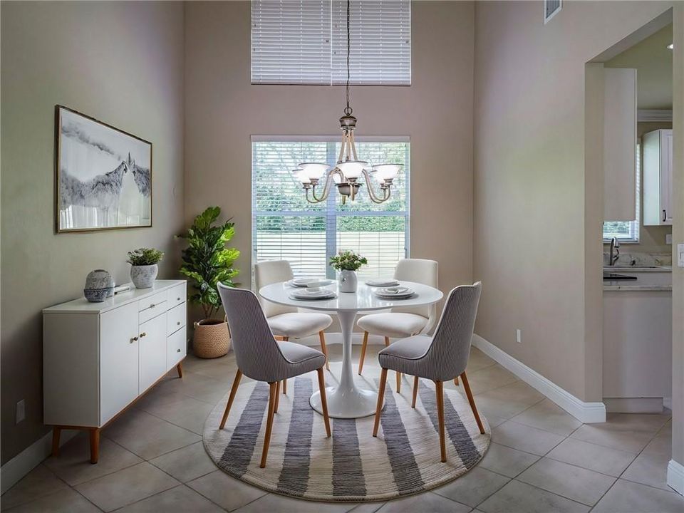 出租: $3,000 (5 贝兹, 3 浴室, 2645 平方英尺)