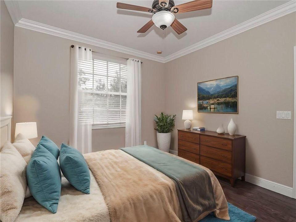 出租: $3,000 (5 贝兹, 3 浴室, 2645 平方英尺)