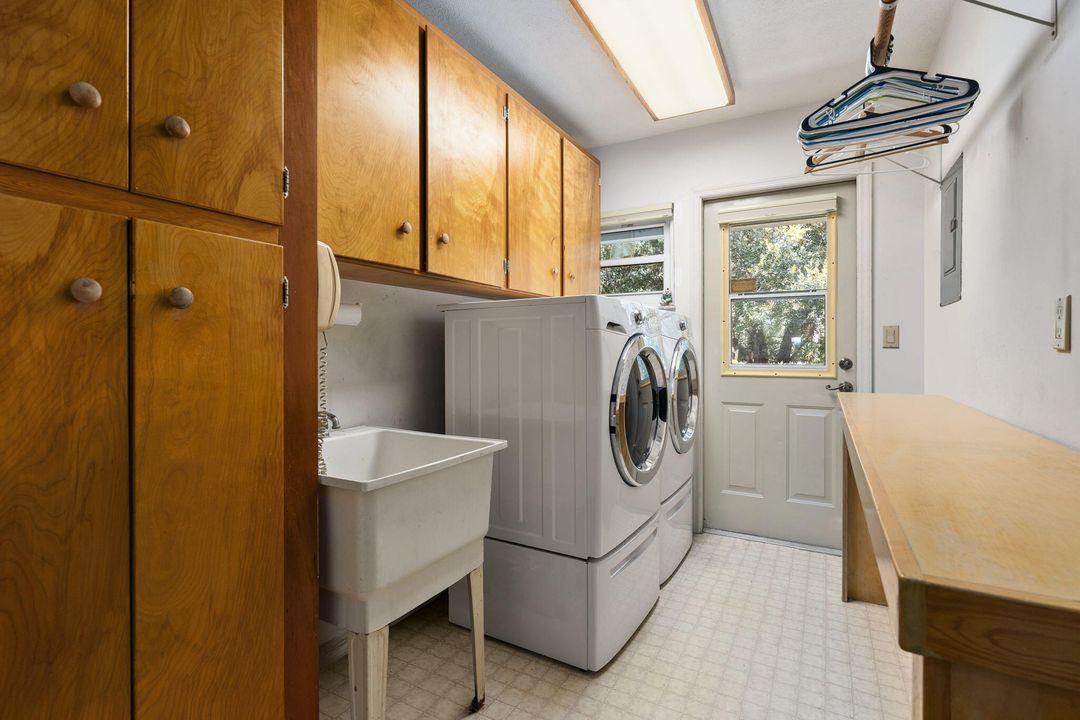 Active With Contract: $899,000 (4 beds, 2 baths, 3342 Square Feet)