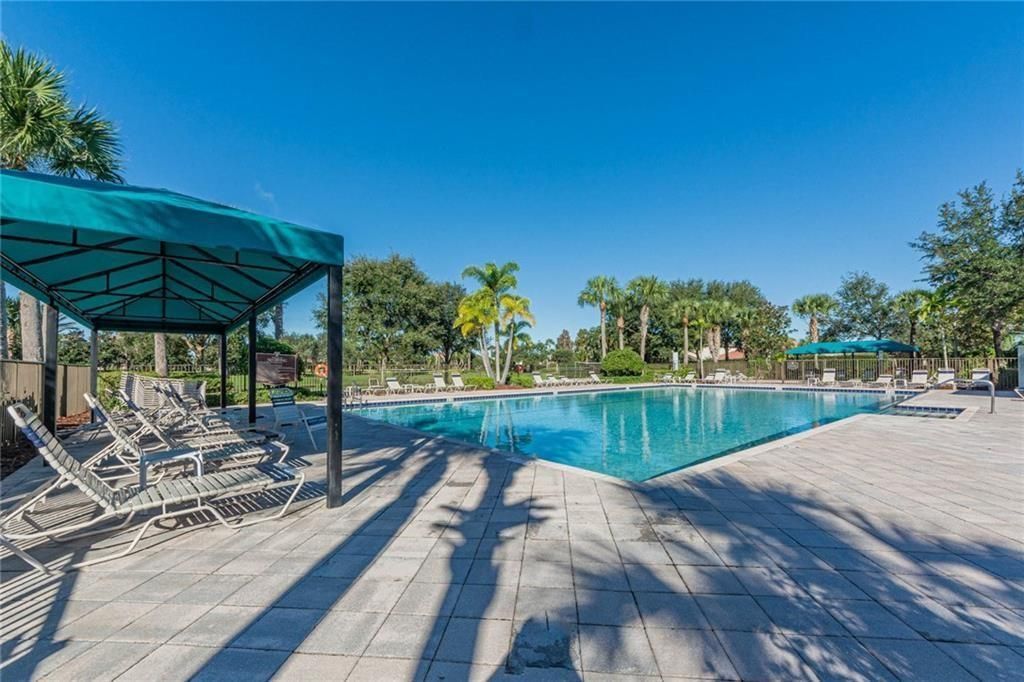 出租: $3,000 (5 贝兹, 3 浴室, 2645 平方英尺)