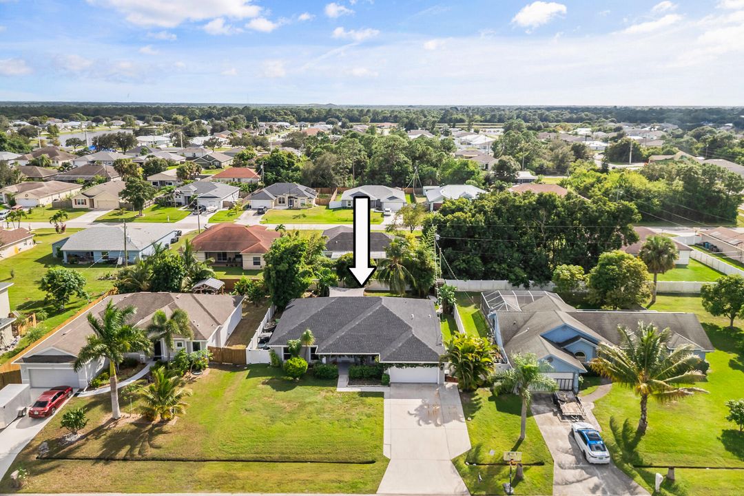 待售: $447,500 (4 贝兹, 2 浴室, 2232 平方英尺)