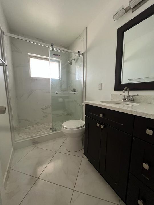 Active With Contract: $1,600 (2 beds, 2 baths, 910 Square Feet)