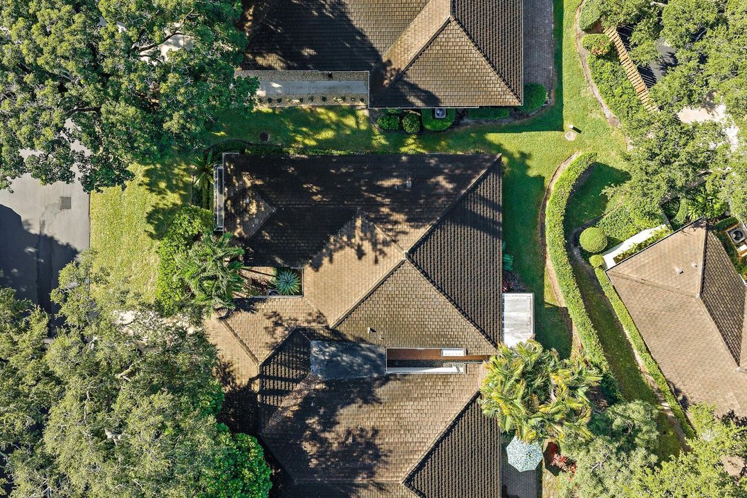 For Sale: $929,000 (2 beds, 2 baths, 1907 Square Feet)