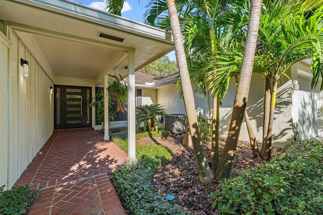 For Sale: $929,000 (2 beds, 2 baths, 1907 Square Feet)