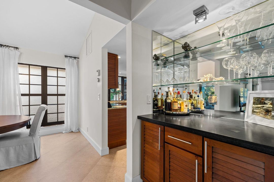 For Sale: $929,000 (2 beds, 2 baths, 1907 Square Feet)