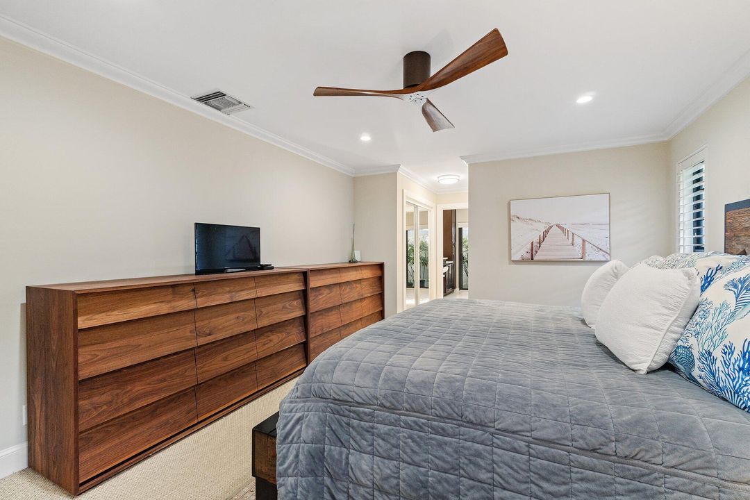 For Sale: $929,000 (2 beds, 2 baths, 1907 Square Feet)