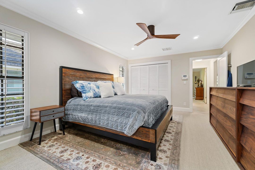 For Sale: $929,000 (2 beds, 2 baths, 1907 Square Feet)