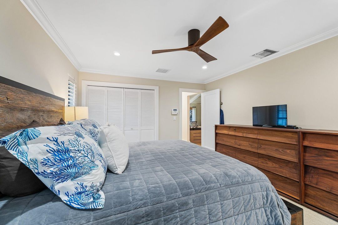 For Sale: $929,000 (2 beds, 2 baths, 1907 Square Feet)