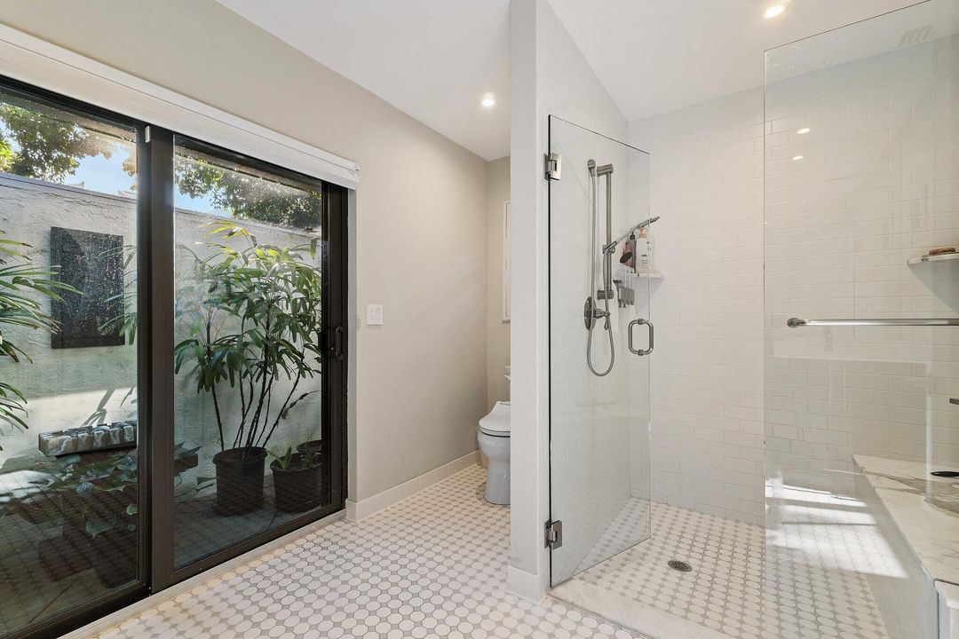 For Sale: $929,000 (2 beds, 2 baths, 1907 Square Feet)