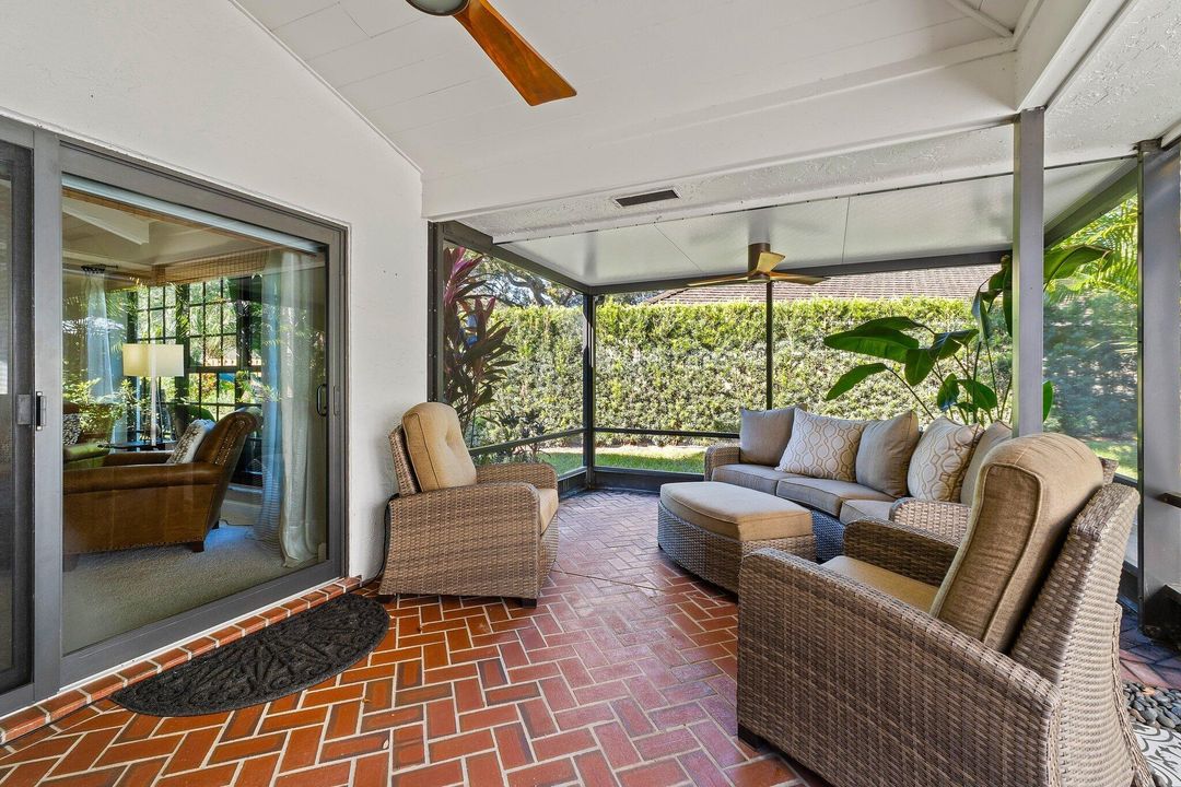 For Sale: $929,000 (2 beds, 2 baths, 1907 Square Feet)