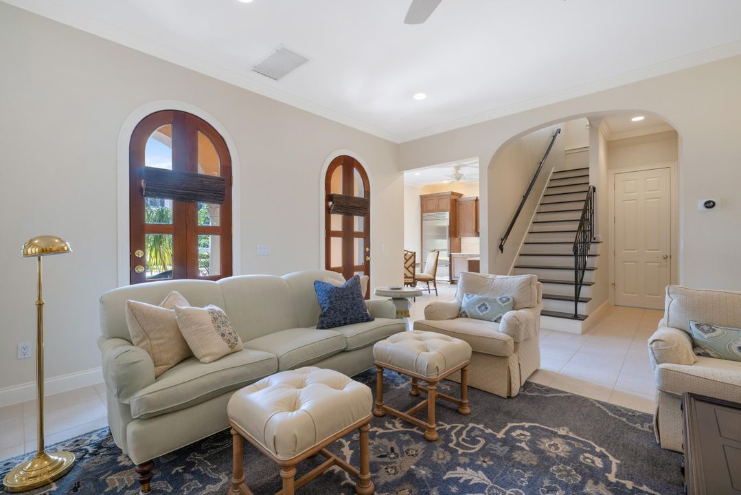 For Sale: $1,800,000 (3 beds, 3 baths, 1396 Square Feet)