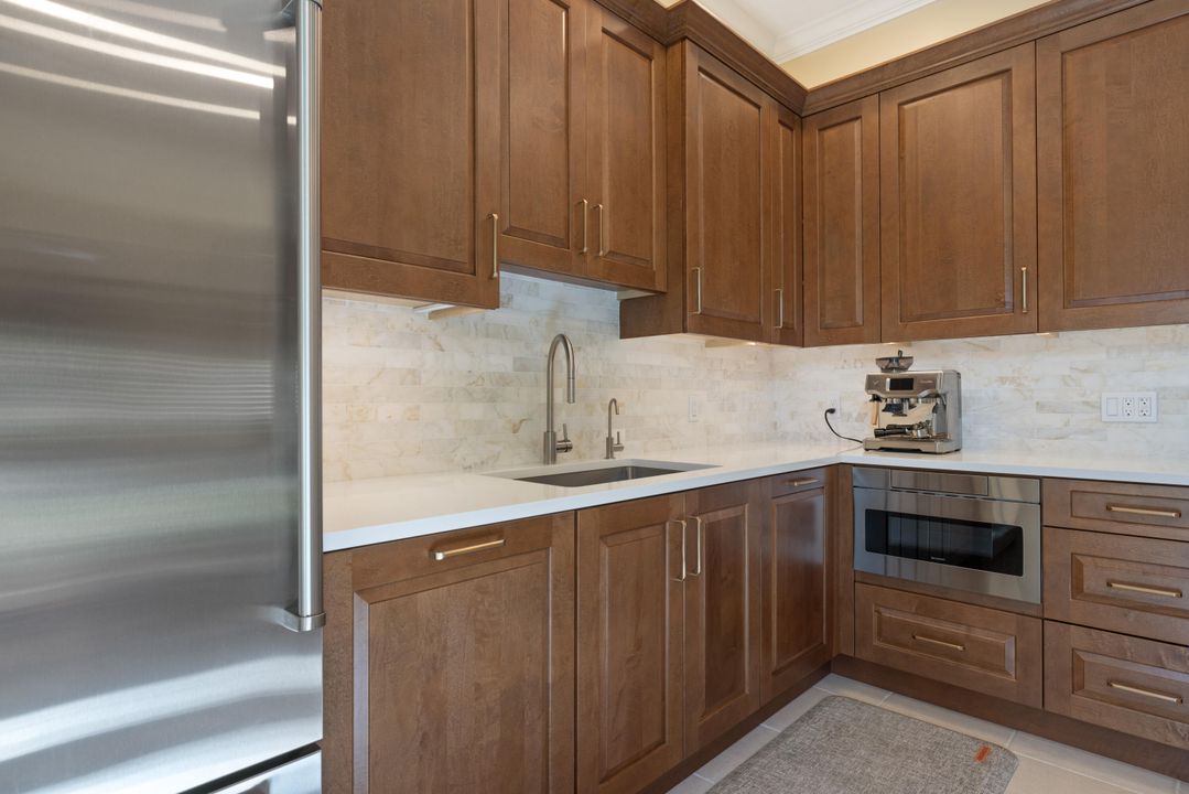 For Sale: $1,800,000 (3 beds, 3 baths, 1396 Square Feet)