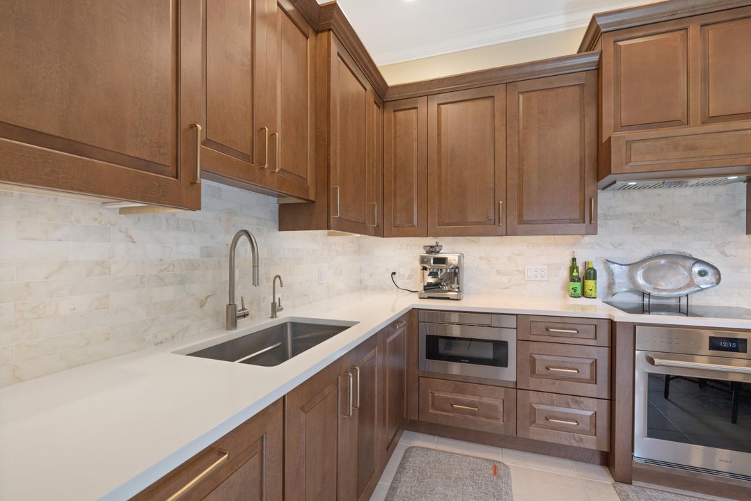 For Sale: $1,800,000 (3 beds, 3 baths, 1396 Square Feet)