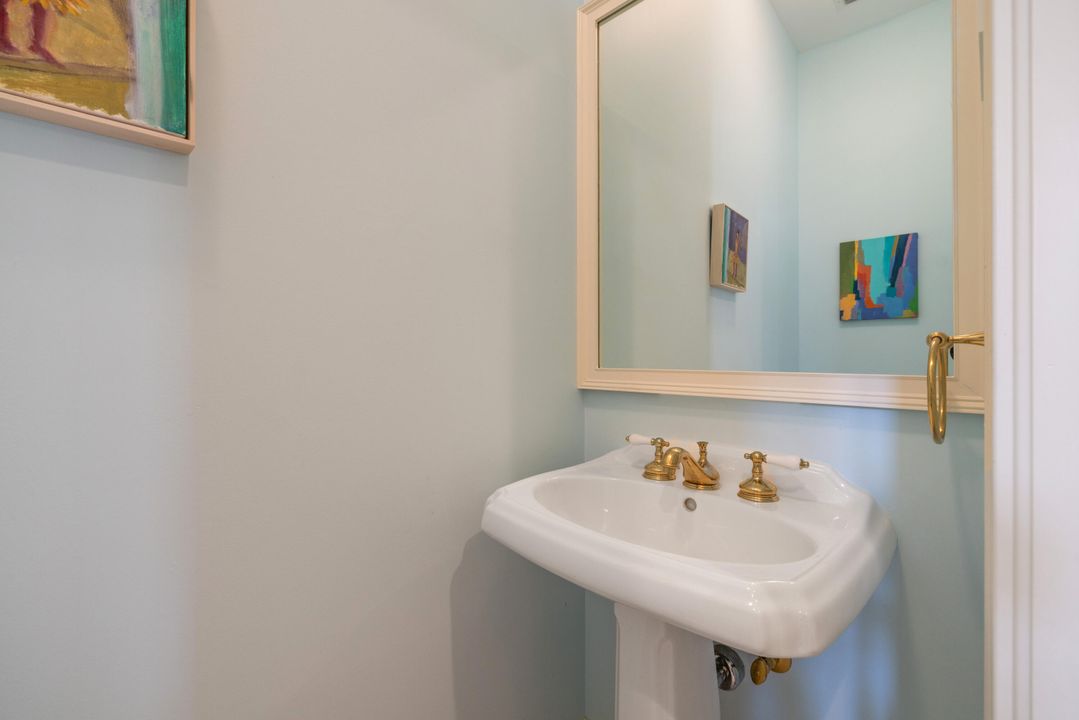 For Sale: $1,800,000 (3 beds, 3 baths, 1396 Square Feet)