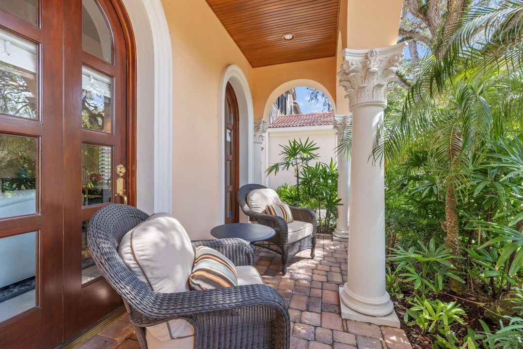 For Sale: $1,800,000 (3 beds, 3 baths, 1396 Square Feet)