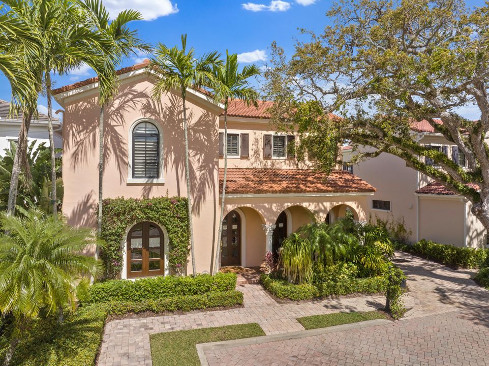 For Sale: $1,800,000 (3 beds, 3 baths, 1396 Square Feet)