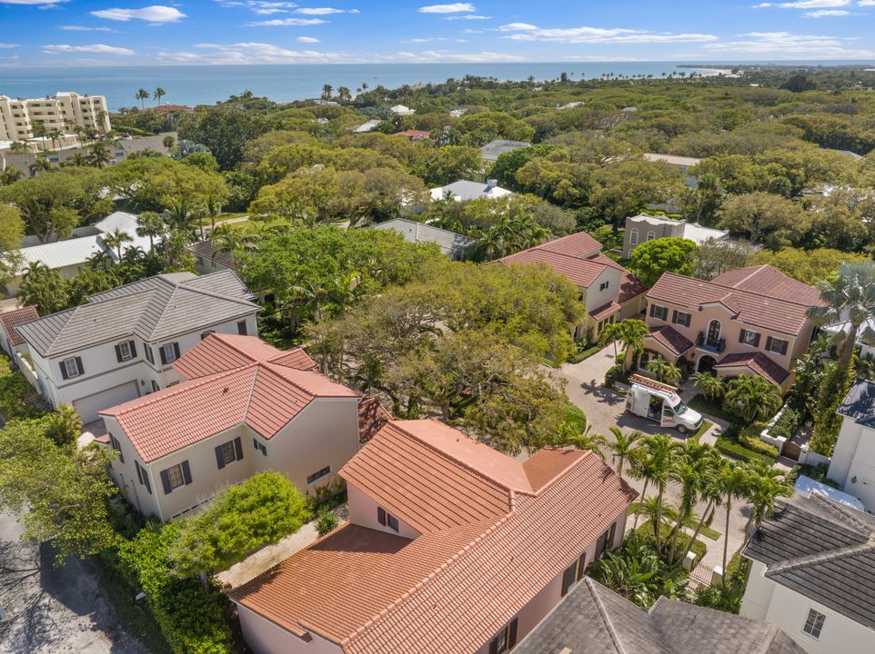 For Sale: $1,800,000 (3 beds, 3 baths, 1396 Square Feet)