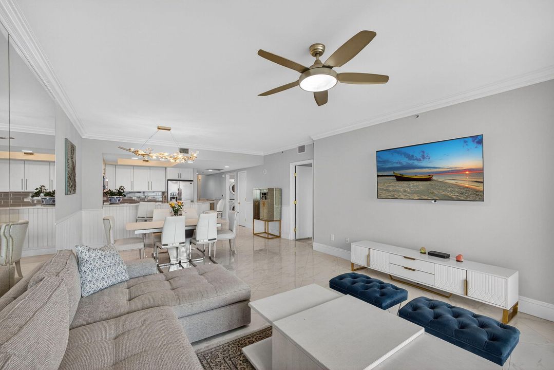 合同活跃: $4,950 (3 贝兹, 3 浴室, 1537 平方英尺)