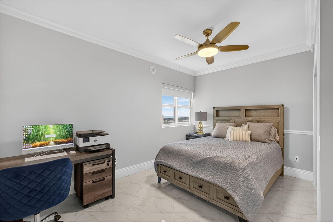 合同活跃: $4,950 (3 贝兹, 3 浴室, 1537 平方英尺)