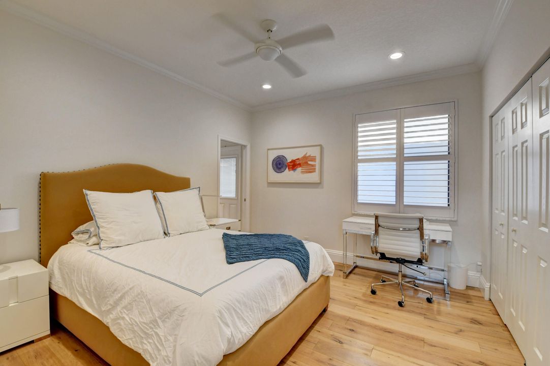 合同活跃: $899,000 (3 贝兹, 2 浴室, 1917 平方英尺)